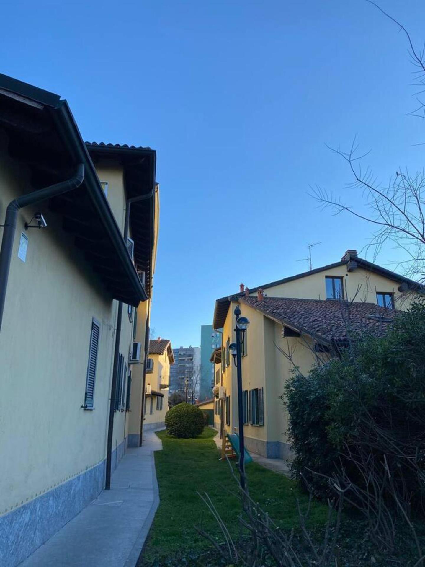 Design Villa With Parking Navigli Area ミラノ エクステリア 写真