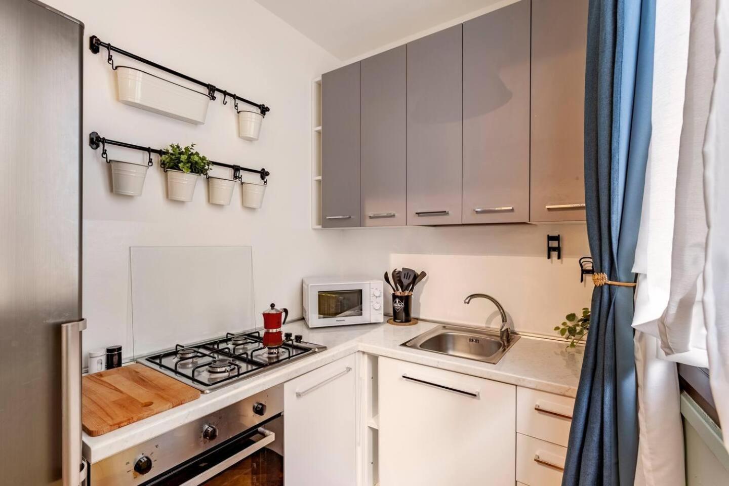 Design Villa With Parking Navigli Area ミラノ エクステリア 写真