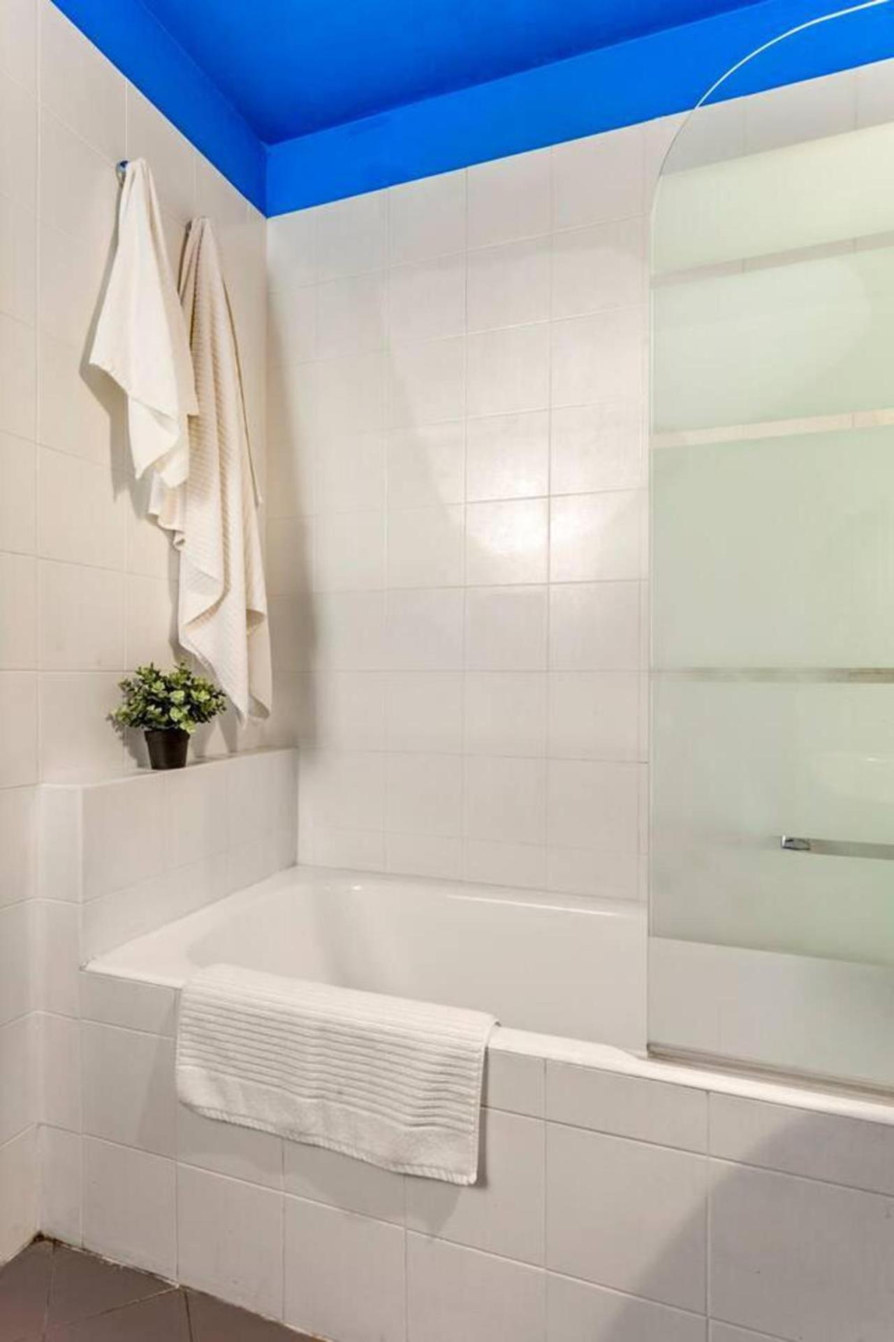 Design Villa With Parking Navigli Area ミラノ エクステリア 写真